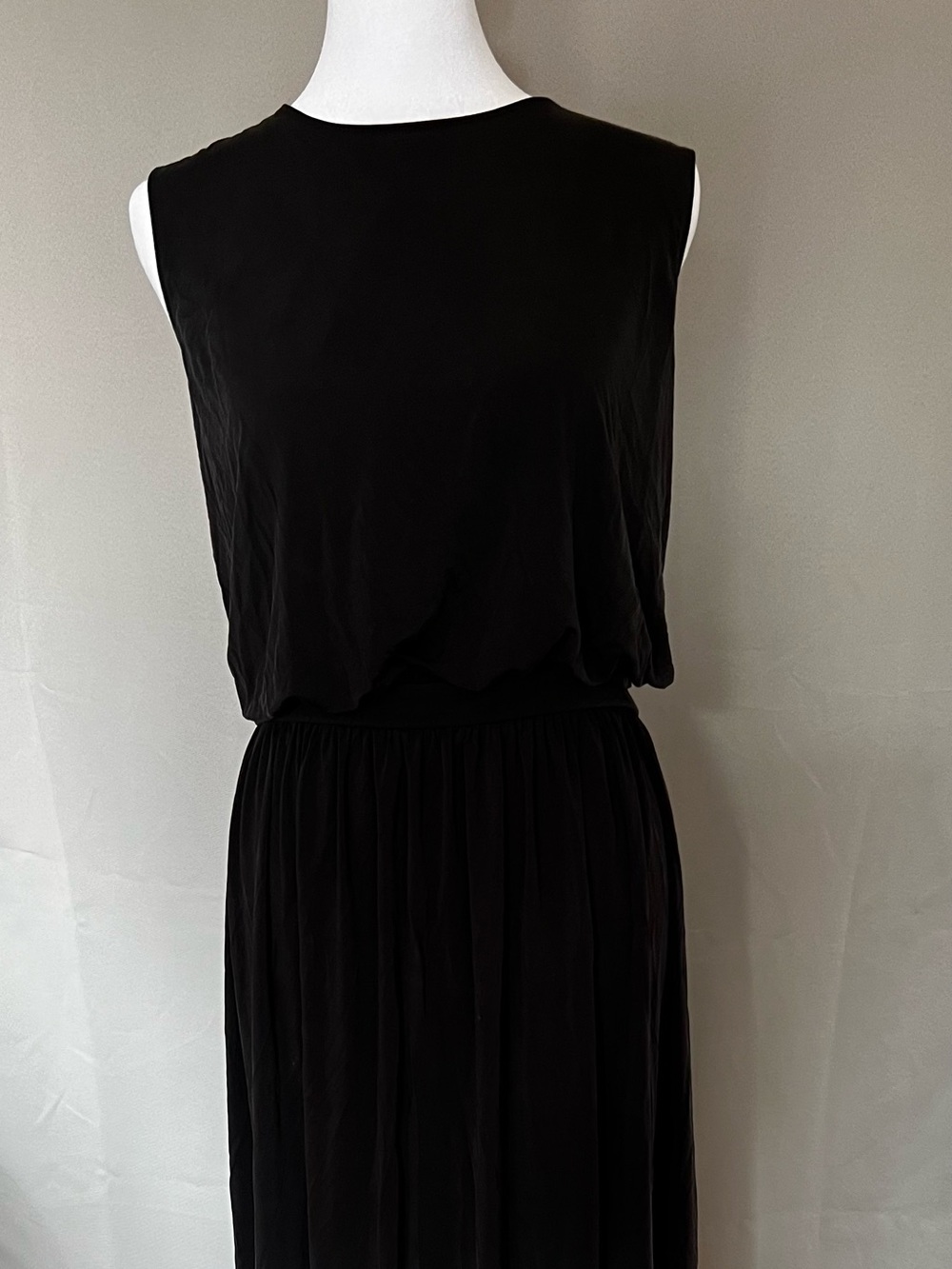 Classic Black Maxi Dress - Elegant yet casual Women's Dress